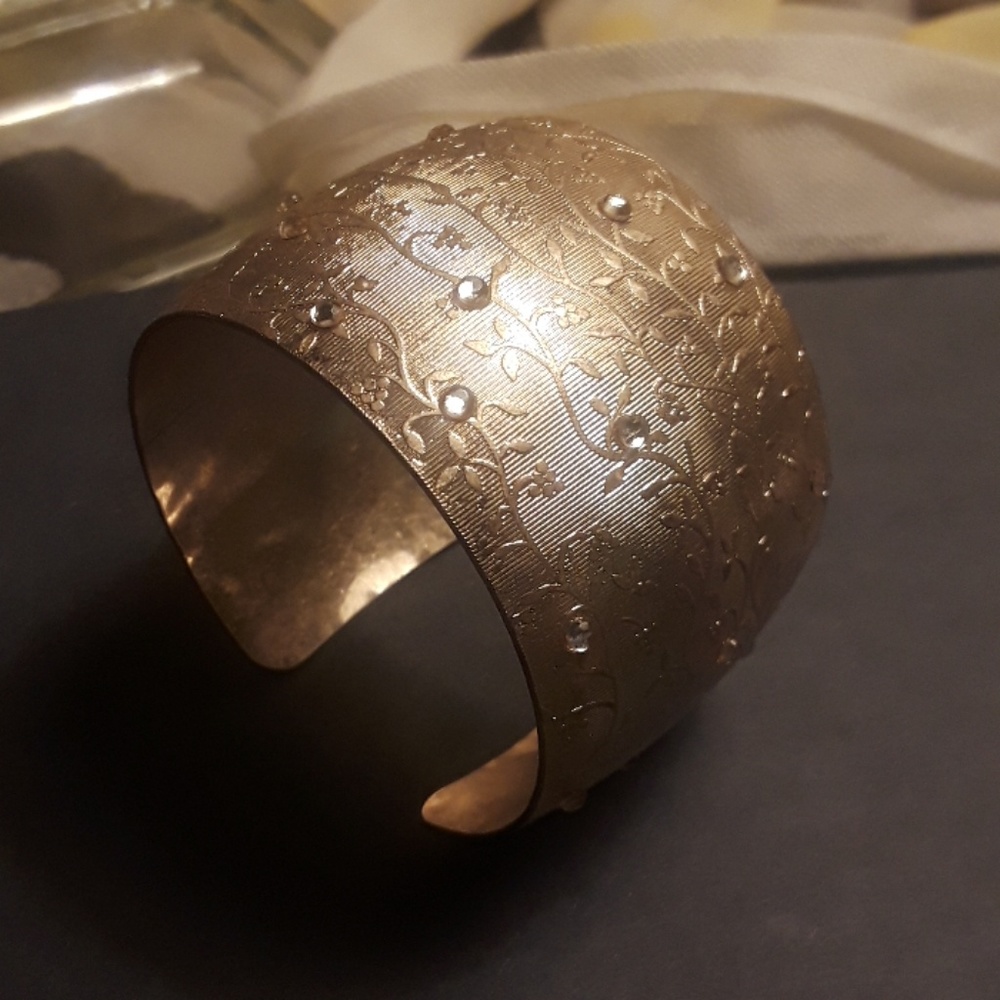 Cuff bracelet